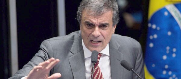 O advogado José Eduardo Cardozo faz a defesa de Dilma Rousseff O advogado José Eduardo Cardozo faz a defesa de Dilma Rousseff - Sputnik Brasil