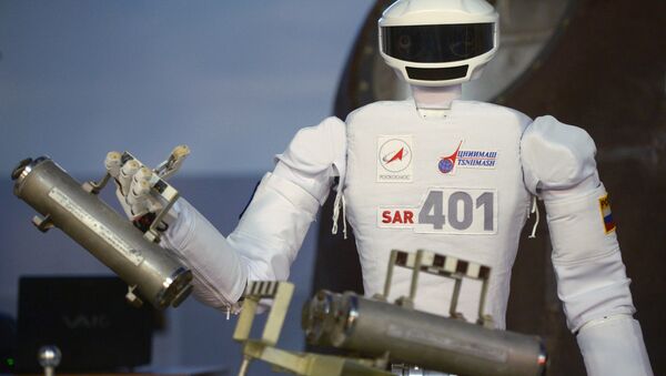 Robô-cosmonauta antropomórfico no Centro de preparação de cosmonautas, Rússia (foto de arquivo) - Sputnik Brasil