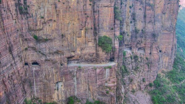 Túnel montanhoso na China Central - Sputnik Brasil