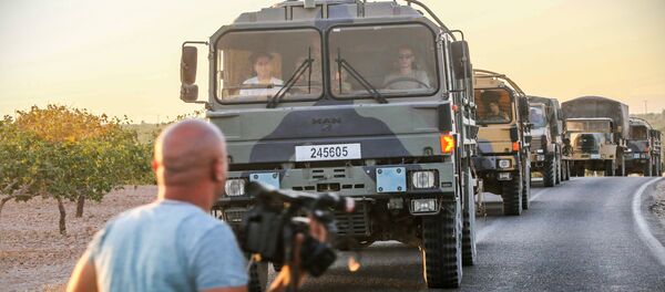 Veículos blindados turcos enviados para a Síria para lutar contra o grupo terrorista Daesh - Sputnik Brasil