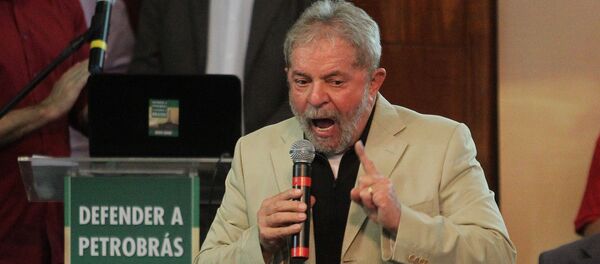 Lula, em ato de defesa da Petrobras. - Sputnik Brasil