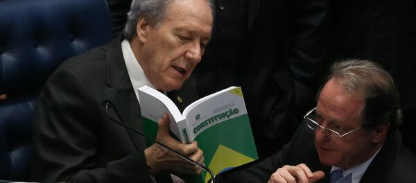 Senado afasta Dilma 2 - Sputnik Brasil