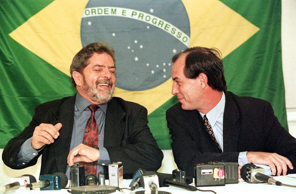 Ciro diz que quer 'capturar um pedaço de centro-direita para uma ampla aliança na centro-esquerda' Ciro diz que quer 'capturar um pedaço de centro-direita para uma ampla aliança na centro-esquerda' - Sputnik Brasil