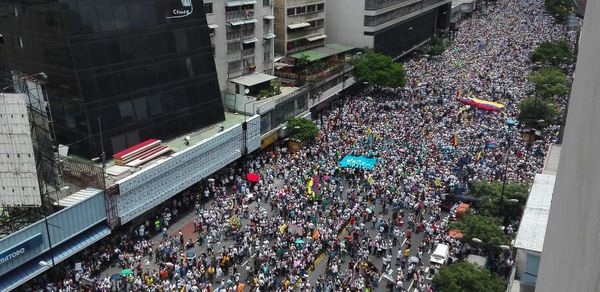 Venezuela: oposição sai às ruas de Caracas e pede referendo contra Maduro - Sputnik Brasil
