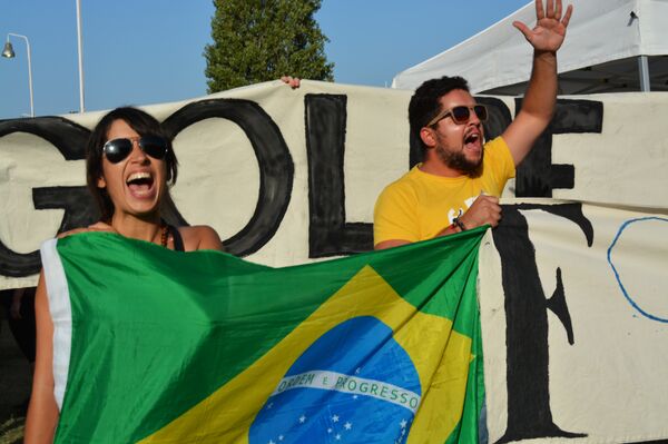 Manifestantes na Festa do Avante - Sputnik Brasil