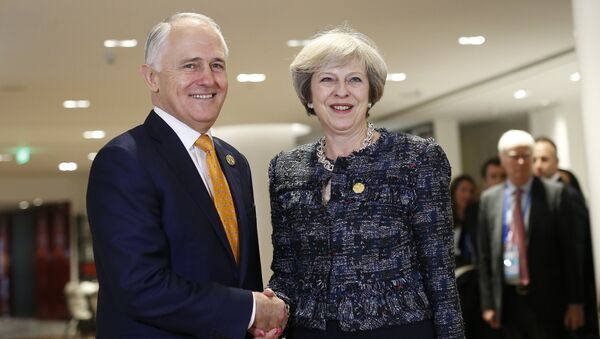 Malcolm Turnbull e Theresa May em encontro na cidade de Hangzhou, na China - Sputnik Brasil