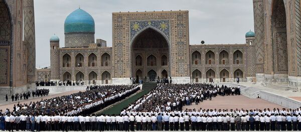 Cerimônia de despedida com o presidente Islam Karimov na cidade de Samarcanda, no Uzbequistão - Sputnik Brasil