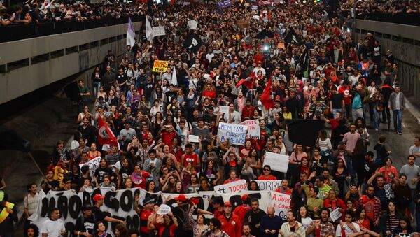 Manifestantes pedem novas eleições durante ato na Paulista - Sputnik Brasil