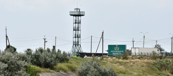 Ponto de controle na fronteira russo-ucraniana Dzhankoy, Crimeia, Rússia (foto de arquivo) Ponto de controle na fronteira russo-ucraniana Dzhankoy, Crimeia, Rússia (foto de arquivo) - Sputnik Brasil