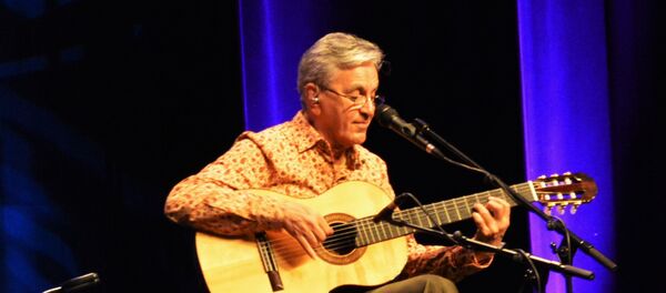Cantor brasileiro Caetano Veloso, 6 de setembro de 2016, Lisboa, Portugal Cantor brasileiro Caetano Veloso, 6 de setembro de 2016, Lisboa, Portugal - Sputnik Brasil