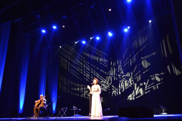 O show de Caetano Veloso na noite de terça-feira em Lisboa, Portugal - Sputnik Brasil