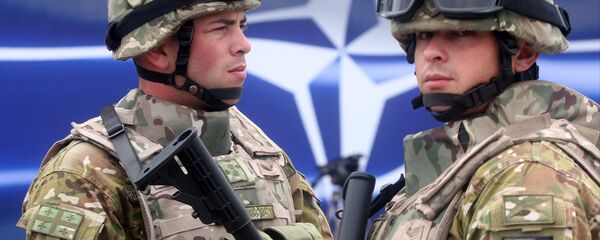 Soldados georgianos na abertura do centro de treinamento militar OTAN-Geórgia - Sputnik Brasil