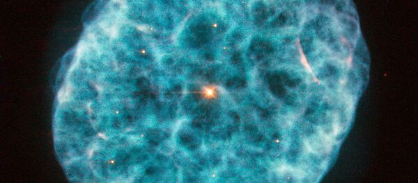 Imagem da Nubelosa Ostra  NGC 1501 com uma pérola dentro tirada pelo observatório Hubble - Sputnik Brasil