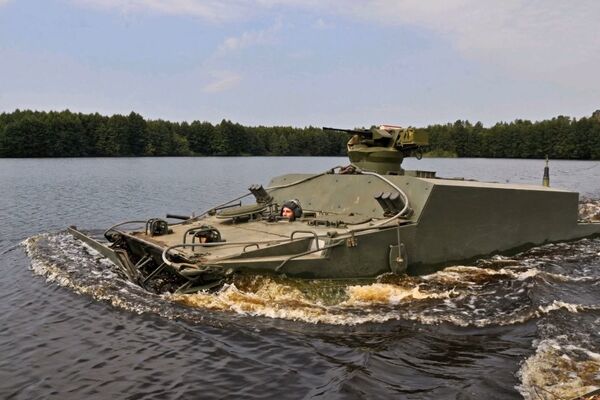 BT-3F veículo blindado anfíbio - Sputnik Brasil