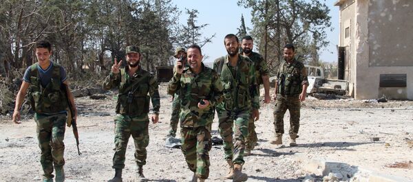 Soldados do Exército sírio da parte de Aleppo libertada dos terroristas, Síria, 5 de setembro de 2016 - Sputnik Brasil