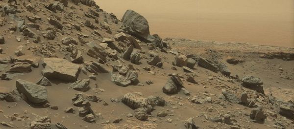 Foto da superfície de Marte tirada pela sonda Curiosity - Sputnik Brasil
