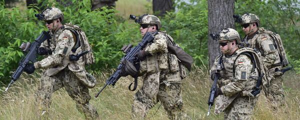 Soldados alemães durante exercícios em Neustadt am Ruebenberge, Alemanha, junho de 2016 - Sputnik Brasil
