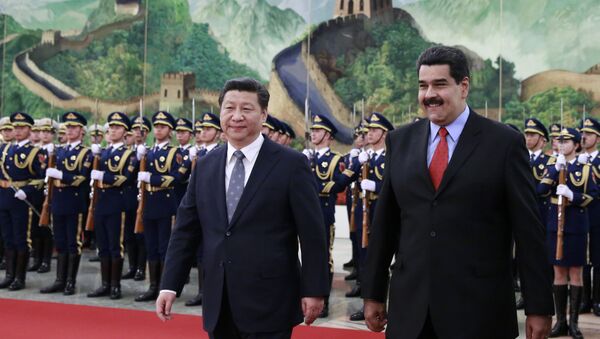 Presidente chinês Xi Jimping e o presidente venezuelano Nicolás Maduro antes de encontro bilateral em Pequim, China, 7 de janeiro de 2016 - Sputnik Brasil