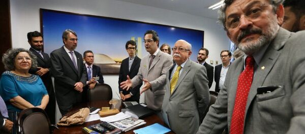 Juristas protocolam pedido impeachment Gilmar Mendes - Sputnik Brasil