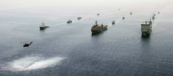 Navios no Golfo Pérsico, 21 de maio de 2013, exercícios militares - Sputnik Brasil