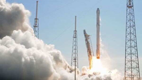 Lançamento do foguete Falcon 9 a partir do cabo do Cabo Carnaveral - Sputnik Brasil