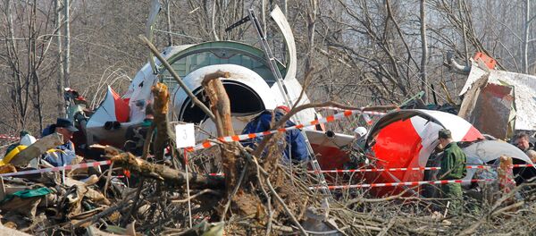 Fragmentos do avião presidencial polonês perto da cidade russa de Smolensk em 2010 - Sputnik Brasil