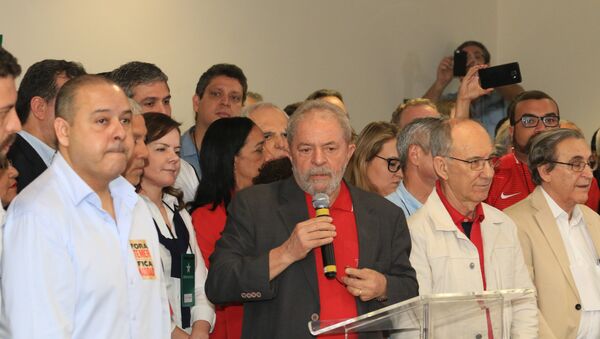 Lula discursa sobre a denúncia do Ministério Público Federal - Sputnik Brasil