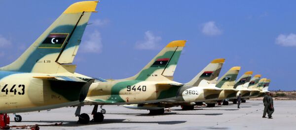 Caças Aero L-39 Albatros da Força Aérea da Líbia na cidade costeira de Misrata, Líbia, 4 de setembro de 2016 - Sputnik Brasil