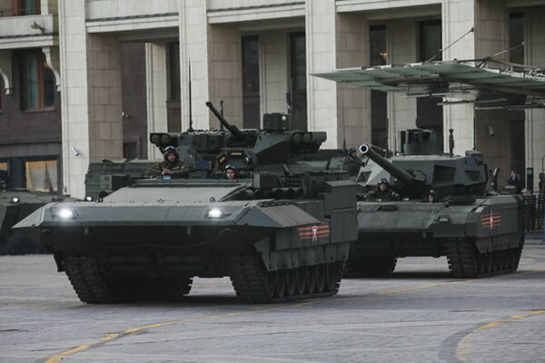 Tanques T-15 e T-14 Armata - Sputnik Brasil