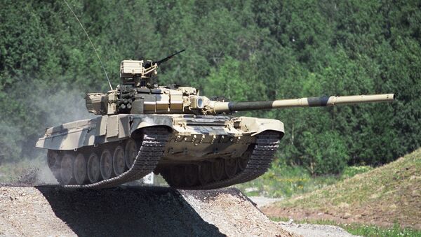 Tanque ruso T-90 armado - Sputnik Brasil