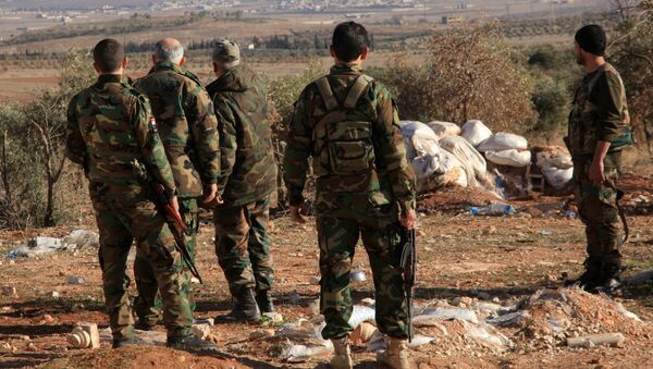 Militares sírios perto da base aérea de Deir ez-Zor - Sputnik Brasil