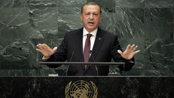 Presidente da Turquia Tayyip Erdogan em discurso na 71ª Assembleia Geral da Organização das Nações Unidas - Sputnik Brasil
