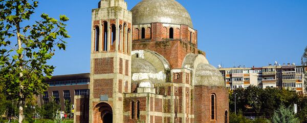 Igreja ortodoxa do Cristo Salvador em Pristina, capital de Kosovo - Sputnik Brasil