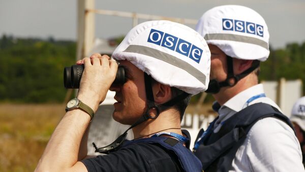 Inspetores da OSCE em Donetsk, no leste da Ucrânia (arquivo) - Sputnik Brasil