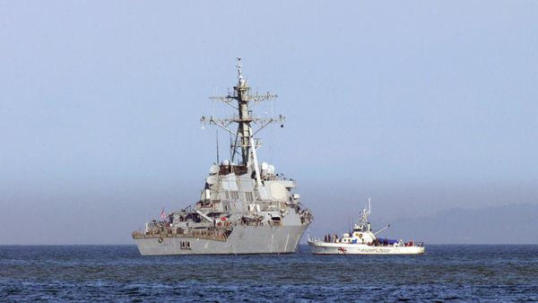 Marinha chinesa monitora e rastreia destróier dos EUA no estreito de Taiwan Marinha chinesa monitora e rastreia destróier dos EUA no estreito de Taiwan - Sputnik Brasil