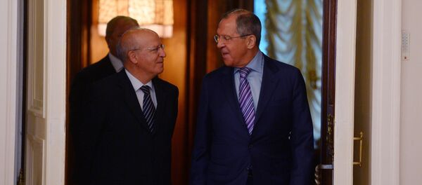 Chanceleres de Portugal e da Rússia, Augusto Santos Silva e Sergei Lavrov, durante o encontro em Moscou, Rússia, julho de 2016 (foto de arquivo) - Sputnik Brasil