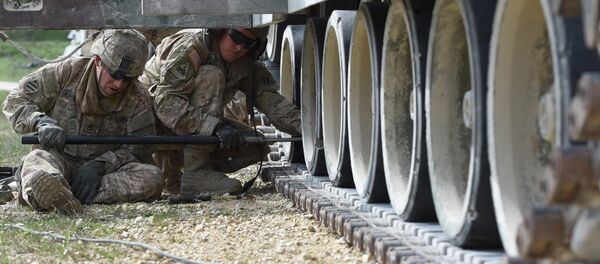 Soldados norte-americanos durante exercícios em Grafenwoehr, sul da Alemanha, maio de 2016 - Sputnik Brasil