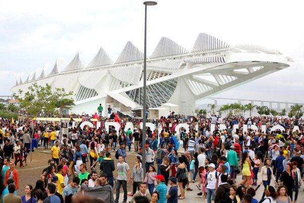 Turistas durante os Jogos Rio 2016 passeando em um dos principais points durante o evento na cidade, o Boulevard Olímpico - Sputnik Brasil