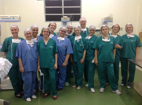 Equipe do Hospital Antoninho envolvida no parto dos quadrigêmeos - Sputnik Brasil