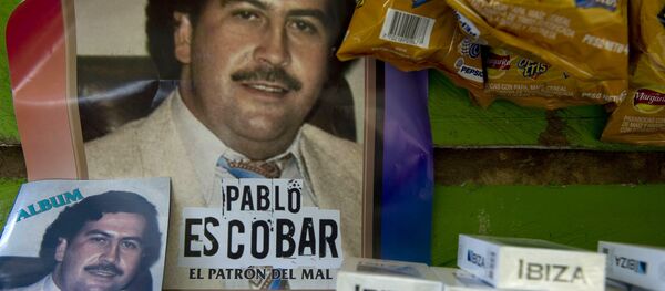 Posters de Pablo Escobar em Medellín Posters de Pablo Escobar em Medellín - Sputnik Brasil