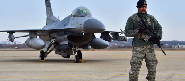 Militar norte-americano na base aérea de Osan na Coreia do Sul, 1 de janeiro de 2016 - Sputnik Brasil