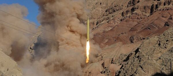Míssil balístico iraniano lançado a partir de terreno desconhecido, 9 de março de 2016 - Sputnik Brasil