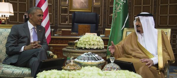 Presidente norte-americano Barack Obama numa reunião com o Rei da Arábia Saudita Abdulaziz al Saud, no palácio de Erga, em Riad, 20 de abril, 2016 - Sputnik Brasil