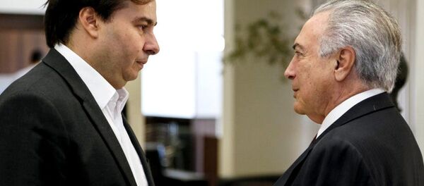 Presidente Michel Temer passa interinamente a Presidência da República ao deputado Rodrigo Maia - Sputnik Brasil