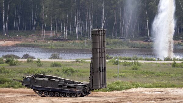 Sistema de mísseis S-300VM Antey-2500 durante o fórum militar EXÉRCITO 2015 na região de Moscou, Rússia (foto de arquivo) - Sputnik Brasil