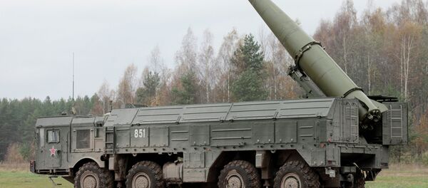 Iskander-M (SS-26 Stone, segundo o código da OTAN), sistema móvel de mísseis balísticos da Rússia - Sputnik Brasil