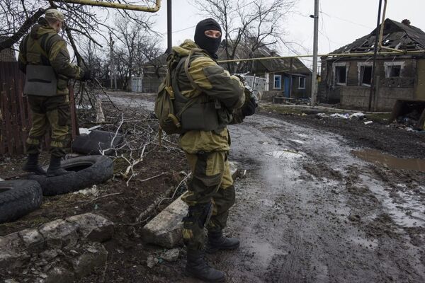 Milícias em Donetsk - Sputnik Brasil