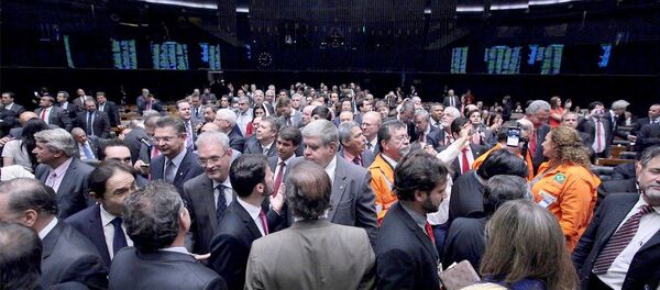 Deputados na sessão - Sputnik Brasil