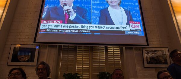 Segundo pesquisa realizada pela CNN/ORC, 57% dos entrevistados deram vitória a Hillary em debate - Sputnik Brasil