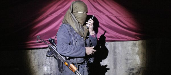 Militante do PKK (Partido dos Trabalhadores do Curdistão) em Sirnak, Turquia - Sputnik Brasil